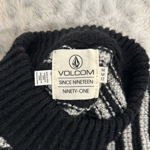 Volcom Sweater Dress - Picture 5 of 5